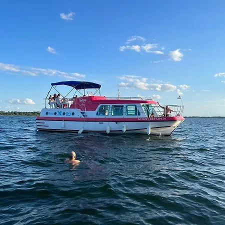 Houseboats At Malchin Marina By Kuhnle-Tours Bateau-hôtel