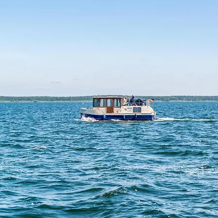Houseboats At Malchin Marina By Kuhnle-Tours Bateau-hôtel *